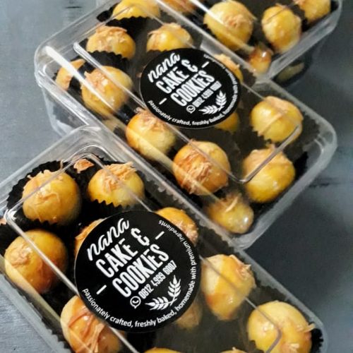 cetak stiker label makanan kue nastar nana cakes and cookies dengan desain monokrom