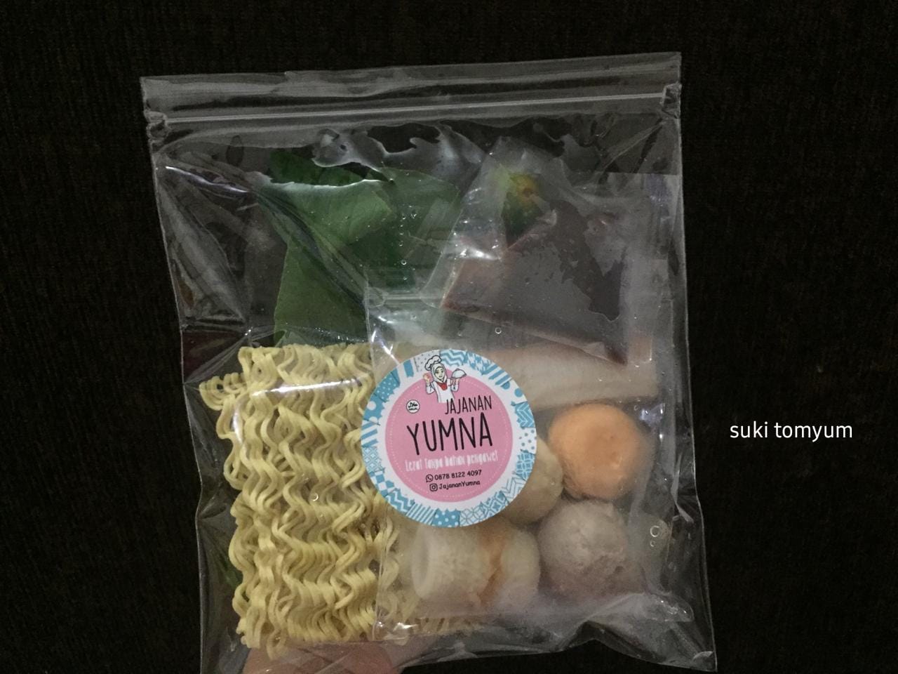 Stiker label plastik klip produk suki tomyum makanan ringan & snack bahan vinyl glossy anti air