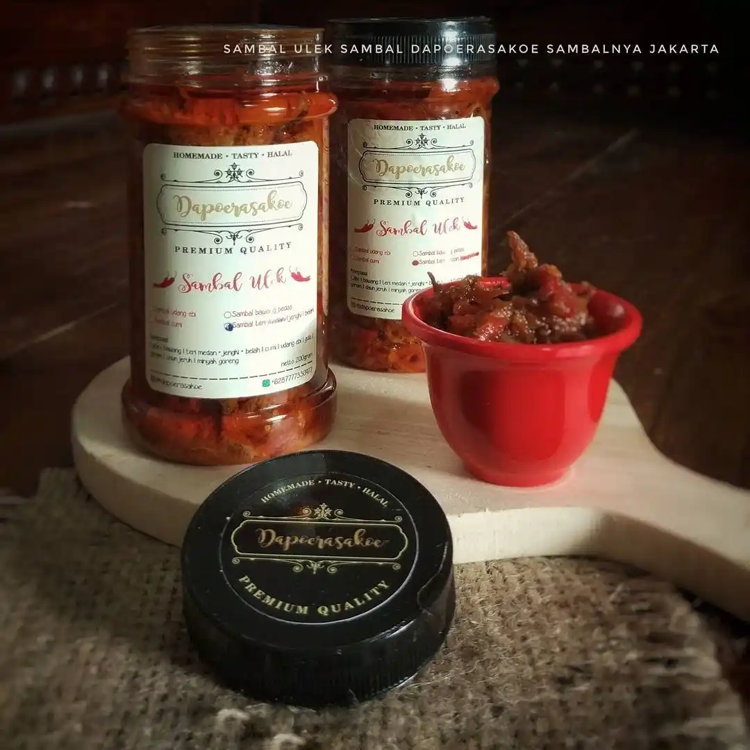 cetak-stiker-label-terdekat-sticker-produk-kemasan-vinyl-kromo-transaparan-singkawang