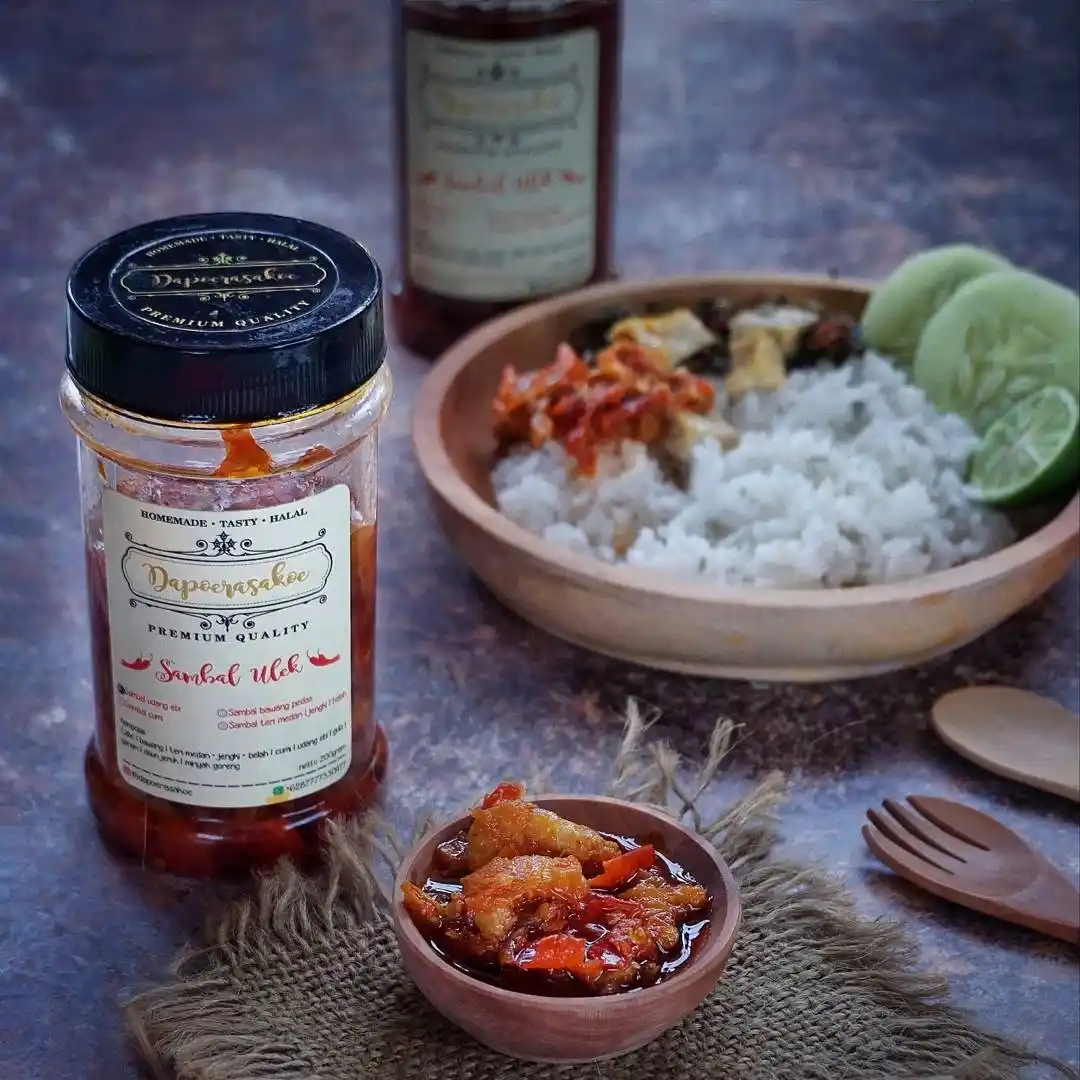 cetak-stiker-label-usaha-produk-kemasan-vinyl-kromo-samarinda