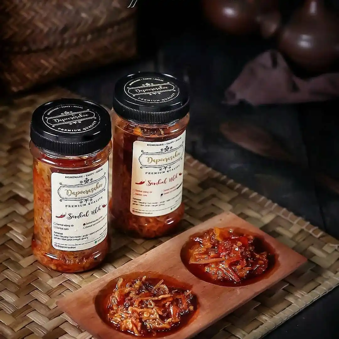 cetak-stiker-label-terdekat-murah-vinyl-kromo-transparan-snack-box-banyumas